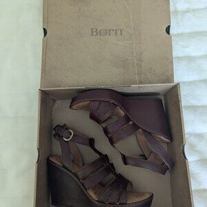 BORN PEMBERLY SANDAL - SZ 10 - PLATFORM - DK BROWN LEATHER